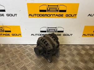 Używane Pradnica Renault Twingo III (AH) 0.9 Energy TCE 90 12V Cena € 35,00 Procedura marży oferowane przez Autodemontage Gout