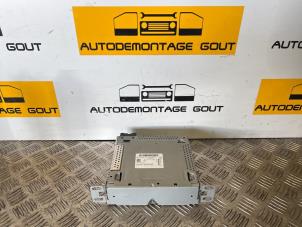 Używane Modul radiowy Renault Twingo III (AH) 0.9 Energy TCE 90 12V Cena € 99,95 Procedura marży oferowane przez Autodemontage Gout