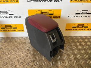 Used Armrest Volkswagen Eos (1F7/F8) 3.2 V6 24V Price € 69,99 Margin scheme offered by Autodemontage Gout