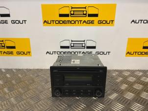 Używane Radioodtwarzacz CD Volkswagen Polo IV (9N1/2/3) Cena € 49,99 Procedura marży oferowane przez Autodemontage Gout