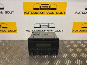 Used Radio CD player Volkswagen Polo IV (9N1/2/3) Price € 49,99 Margin scheme offered by Autodemontage Gout