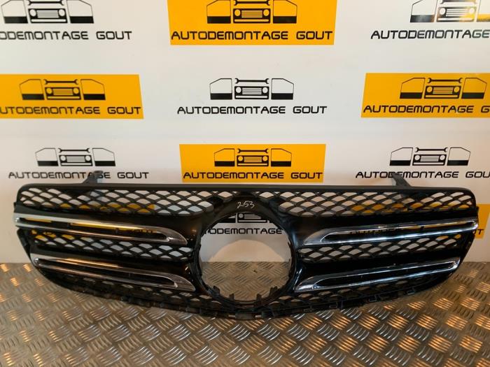 Używane Grill Mercedes GLC (X253) Cena € 124,99 Procedura marży oferowane przez Autodemontage Gout