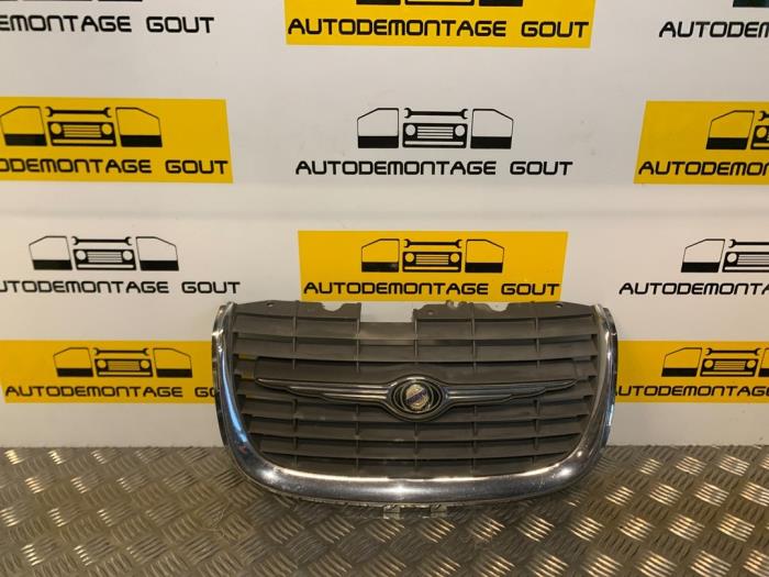 Begagnade Grill Chrysler 300 M Pris € 149,99 Marginaltabell erbjuds av Autodemontage Gout