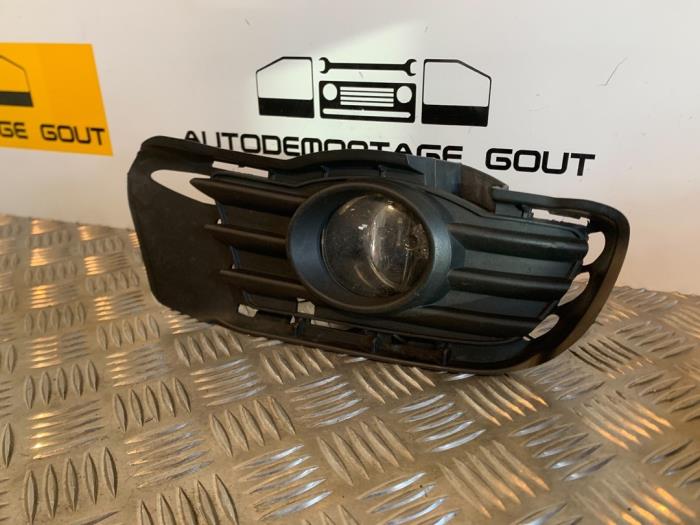 Fog light, front right from a Mercedes-Benz C Estate (S204)  2008