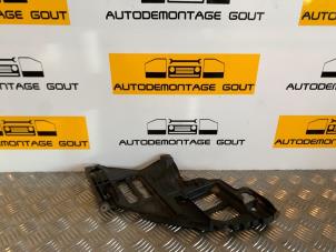 Usagé Cadre phare droit Volkswagen Golf VI (5K1) 1.4 TSI 160 16V Prix € 9,99 Règlement à la marge proposé par Autodemontage Gout