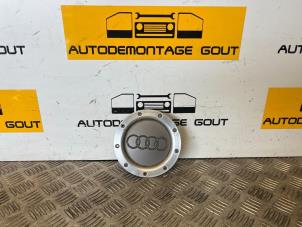 Używane Pokrywa piasty Audi TT (8N3) 1.8 T 20V Quattro Cena € 19,99 Procedura marży oferowane przez Autodemontage Gout
