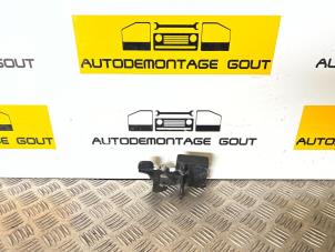 Usagé Traverse supérieure Audi TT (8N3) 1.8 20V Turbo Prix € 19,99 Règlement à la marge proposé par Autodemontage Gout