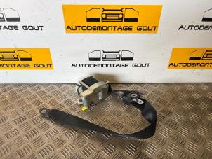 Usagé Ceinture de sécurité avant gauche Peugeot 107 1.0 12V Prix € 45,00 Règlement à la marge proposé par Autodemontage Gout