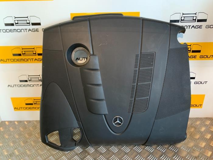 Used Engine cover Mercedes E Combi (S211) 2.2 E-220 CDI 16V Price € 59,99 Margin scheme offered by Autodemontage Gout