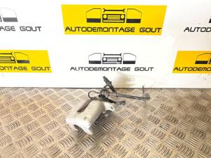 Used Rear brake calliper, left Volkswagen Golf VI (5K1) 1.4 TSI 122 16V Price € 29,99 Margin scheme offered by Autodemontage Gout