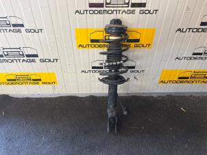 Used Front shock absorber, right Mercedes B (W245,242) 2.0 B-180 CDI 16V Price € 34,99 Margin scheme offered by Autodemontage Gout
