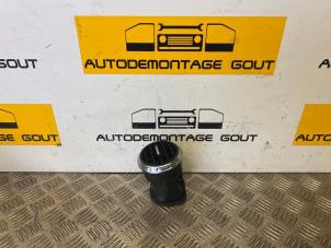 Usagé Aerateur tableau de bord Audi TT (8J3) 2.0 TFSI 16V Prix € 24,99 Règlement à la marge proposé par Autodemontage Gout