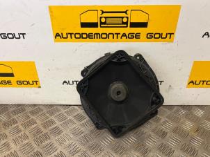 Usagé Caisson de graves Audi TT Roadster (8N9) 1.8 T 20V Quattro Prix € 49,99 Règlement à la marge proposé par Autodemontage Gout