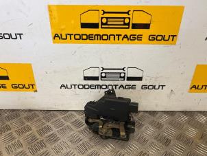 Usados Mecanismo de cerradura de puerta de 2 puertas derecha Audi TT Roadster (8N9) 1.8 T 20V Quattro Precio € 29,99 Norma de margen ofrecido por Autodemontage Gout