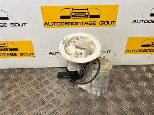 Usagé Pompe carburant électrique Audi A5 Cabrio (8F7) 2.0 TFSI 16V Prix € 49,99 Règlement à la marge proposé par Autodemontage Gout