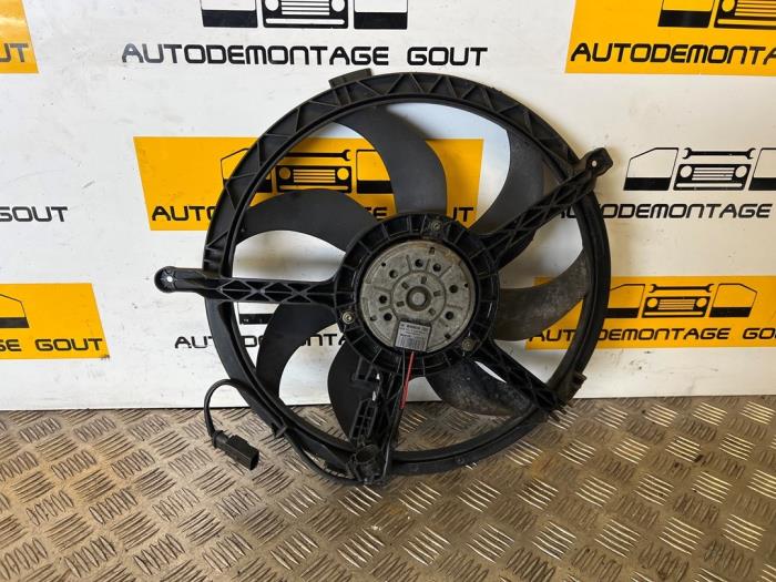 Używane Wentylator Mini Mini (R56) 1.6 16V Cooper Cena € 22,49 Procedura marży oferowane przez Autodemontage Gout