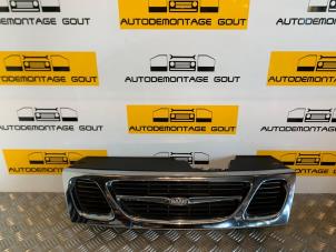 Used Grille Saab 9-5 (YS3E) Price € 24,99 Margin scheme offered by Autodemontage Gout