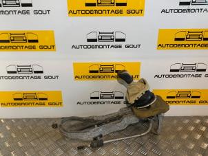 Used Gear-change mechanism Mercedes SLK (R170) Price € 124,99 Margin scheme offered by Autodemontage Gout