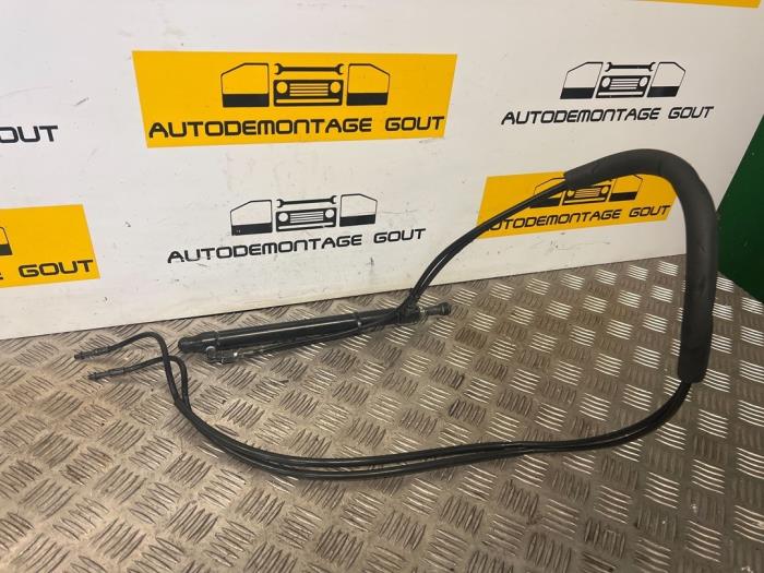 Convertible roof hydraulic line from a Audi TT Roadster (8N9) 1.8 T 20V Quattro 2003