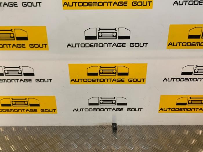 Usados Interruptor de ventanilla eléctrica Audi TT (8J3) Precio € 9,99 Norma de margen ofrecido por Autodemontage Gout