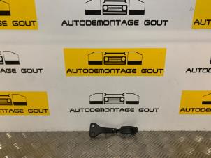 Usados Bisagra puerta izquierda detrás Peugeot 108 Precio € 9,99 Norma de margen ofrecido por Autodemontage Gout