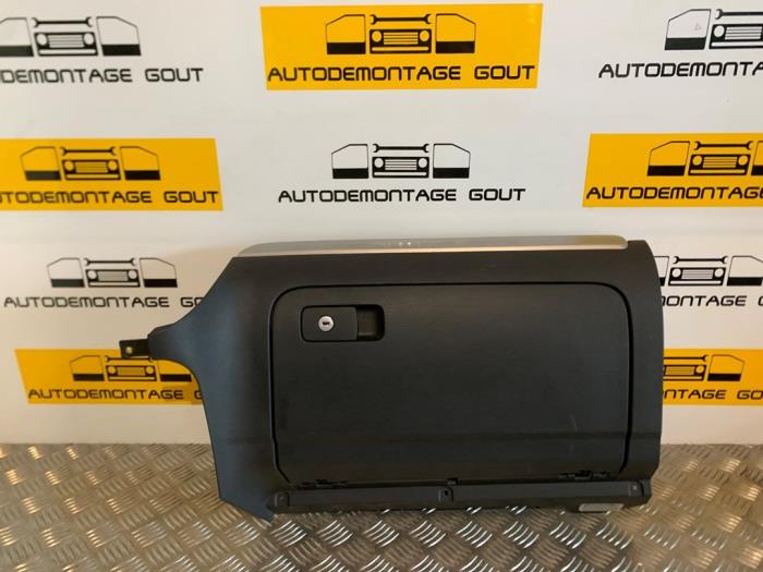 Begagnade Handskfack Volkswagen Golf VI (5K1) Pris € 24,99 Marginaltabell erbjuds av Autodemontage Gout