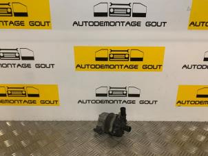 Usados Bomba de agua adicional Audi S5 Cabriolet (8F7) 3.0 TFSI V6 24V Quattro Precio € 99,95 Norma de margen ofrecido por Autodemontage Gout