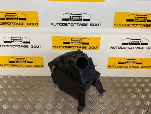 Używane Obudowa filtra powietrza Subaru Impreza II (GD) 2.0 WRX Cena € 29,99 Procedura marży oferowane przez Autodemontage Gout
