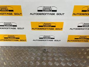 Usagé Clignotant protection avant gauche Subaru Impreza II (GD) 2.5 WRX 16V Prix € 12,49 Règlement à la marge proposé par Autodemontage Gout