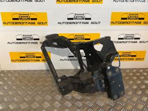 Used Headlight frame, right Nissan 350 Z (Z33) Price € 199,99 Margin scheme offered by Autodemontage Gout