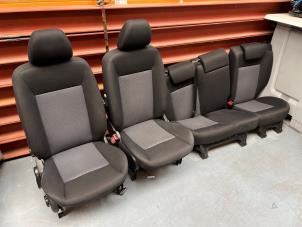 Używane Fotele + kanapa (kompletne) Mercedes B (W245,242) Cena € 199,99 Procedura marży oferowane przez Autodemontage Gout