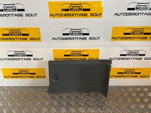 Used Storage box under front seat, left Mercedes Vito (639.6) 2.2 115 CDI 16V Price € 24,99 Margin scheme offered by Autodemontage Gout