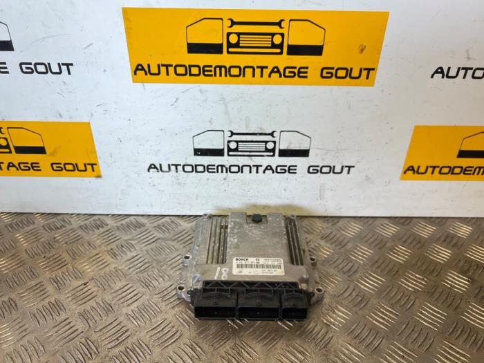Used Engine management computer Renault Trafic New (FL) 2.0 dCi 16V 115 Price € 159,99 Margin scheme offered by Autodemontage Gout