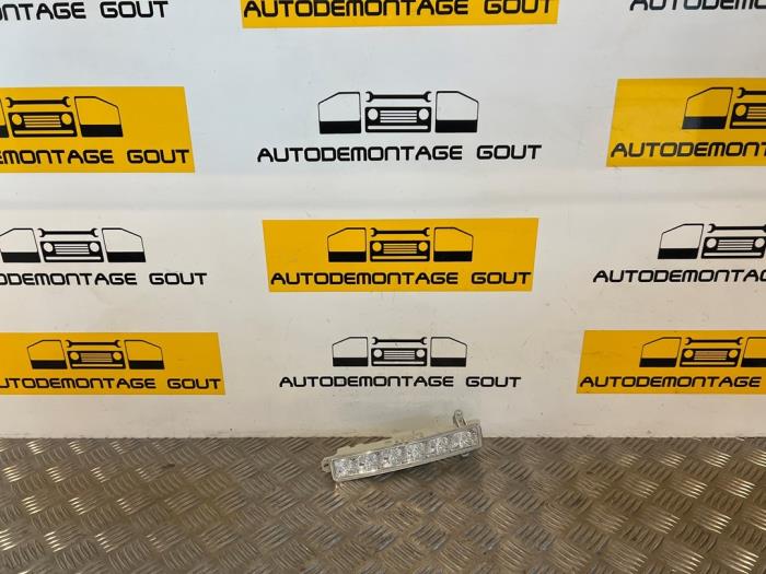 Używane Lampa LED Toyota Aygo (B40) 1.0 12V VVT-i Cena € 29,99 Procedura marży oferowane przez Autodemontage Gout