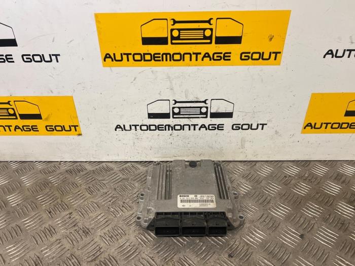 Used Engine management computer Opel Vivaro 2.0 CDTI Price € 109,99 Margin scheme offered by Autodemontage Gout