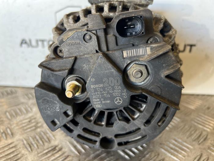 Dynamo d'un Mercedes-Benz Vito (639.6) 2.2 109 CDI 16V 2006