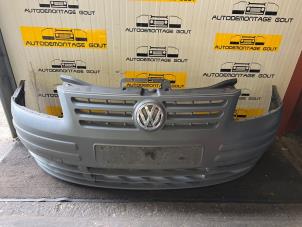 Używane Zderzak przedni Volkswagen Caddy III (2KA,2KH,2CA,2CH) 2.0 SDI Cena € 64,99 Procedura marży oferowane przez Autodemontage Gout