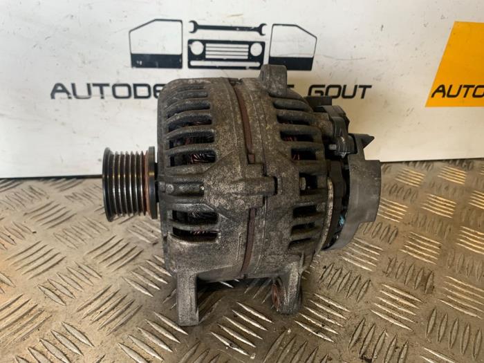 Gebrauchte Dynamo Renault Trafic New (FL) 2.5 dCi 16V 115 FAP Preis € 29,99 Margenregelung angeboten von Autodemontage Gout