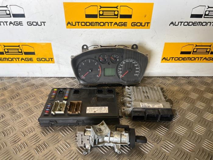 Used Ignition lock + computer Ford Transit 2.2 TDCi 16V Euro 5 Price € 299,99 Margin scheme offered by Autodemontage Gout