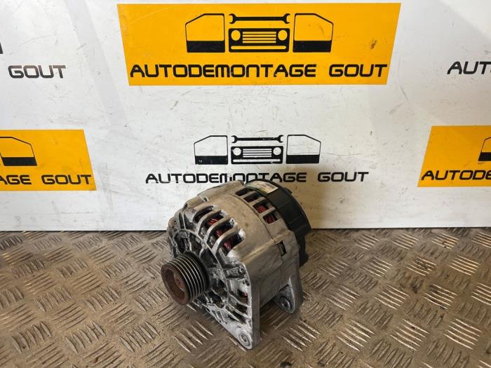 Begagnade Dynamo Renault Trafic New (FL) 2.5 dCi 16V 135 Pris € 39,99 Marginaltabell erbjuds av Autodemontage Gout