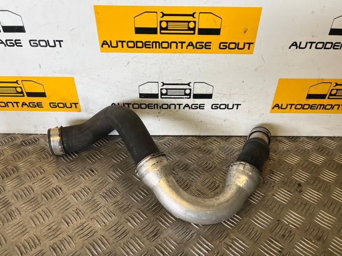 Gebrauchte Intercooler Schlauch Volkswagen Transporter T5 2.5 TDi Preis € 24,99 Margenregelung angeboten von Autodemontage Gout