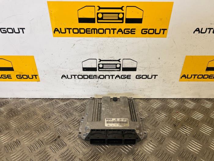 Used Engine management computer Opel Vivaro 2.0 CDTI Price € 109,99 Margin scheme offered by Autodemontage Gout