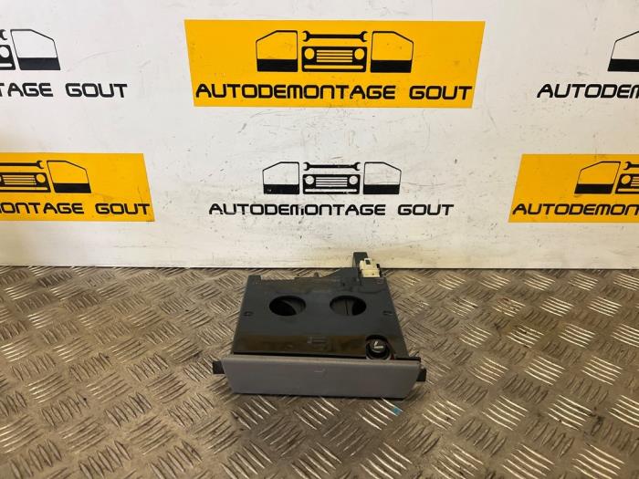 Volkswagen Transporter Cup holders stock | ProxyParts.com