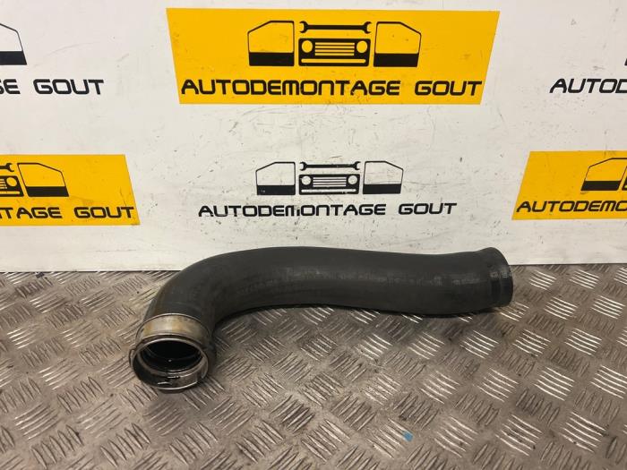 Gebrauchte Intercooler Schlauch Renault Master III (JV) 2.3 dCi 16V 110 Preis € 24,99 Margenregelung angeboten von Autodemontage Gout