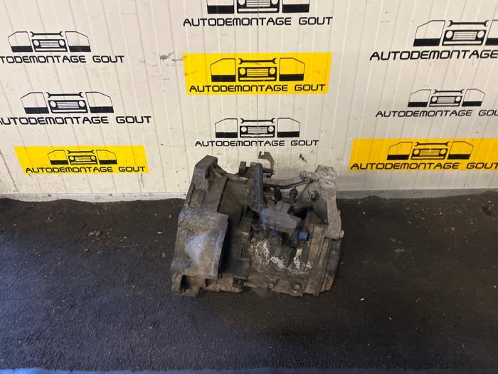 Gebrauchte Getriebe Volkswagen Caddy III (2KA,2KH,2CA,2CH) 1.6 TDI 16V Preis auf Anfrage angeboten von Autodemontage Gout