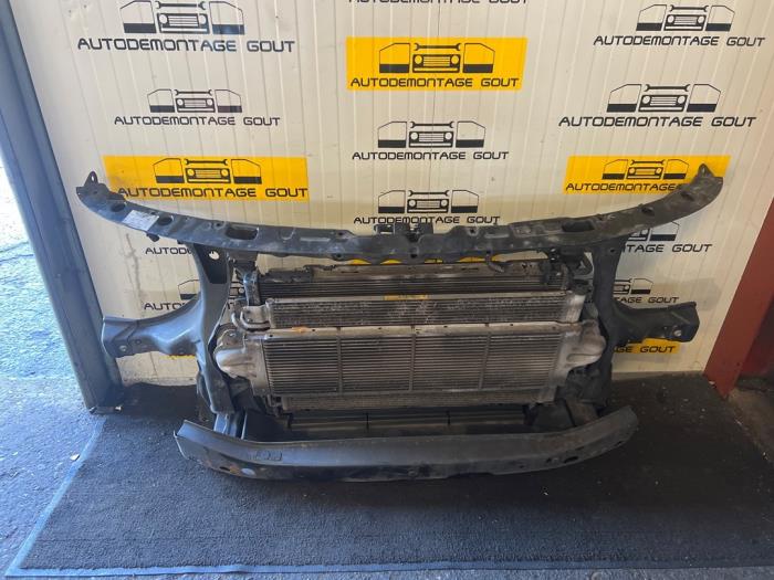 Begagnade Front Volkswagen Transporter T5 1.9 TDi Pris € 149,99 Marginaltabell erbjuds av Autodemontage Gout