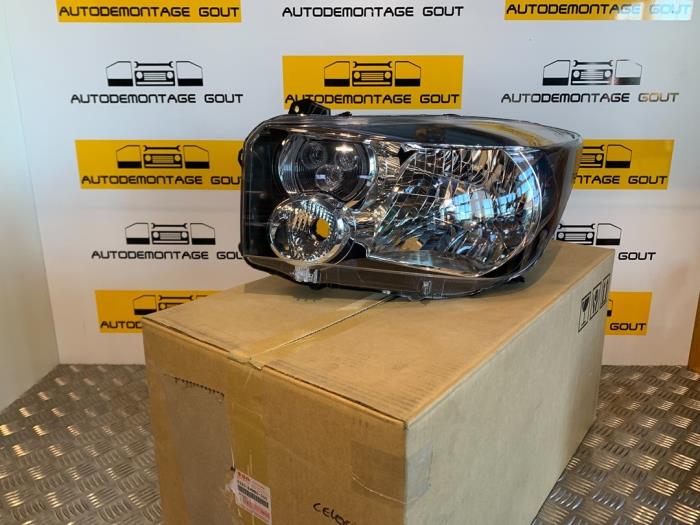 Nowe Reflektor lewy Suzuki Celerio (LF) Cena € 350,89 Z VAT oferowane przez Autodemontage Gout