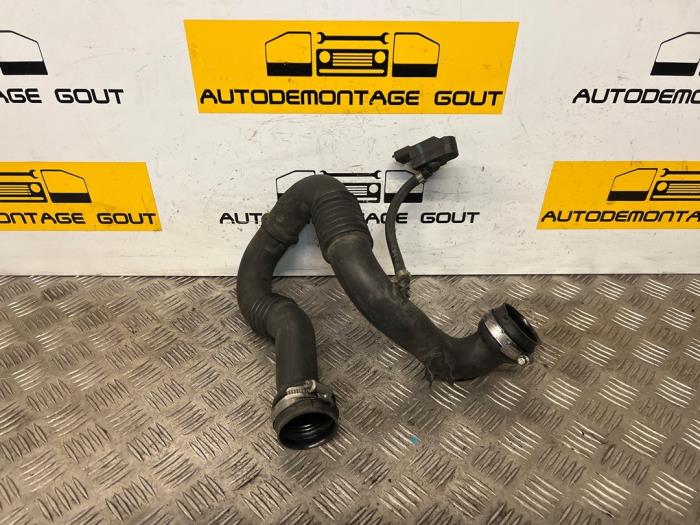 Gebrauchte Intercooler Rohr Renault Trafic New (FL) 2.0 dCi 16V 115 Preis € 89,99 Margenregelung angeboten von Autodemontage Gout