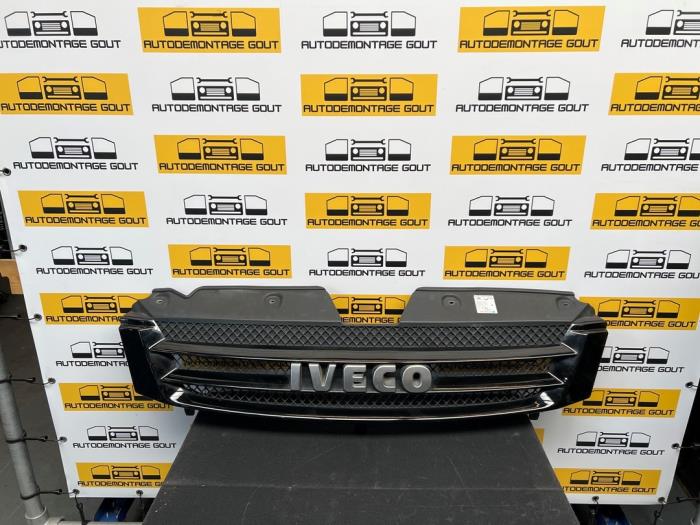 Używane Grill Iveco New Daily IV 50C18 Cena € 89,99 Procedura marży oferowane przez Autodemontage Gout
