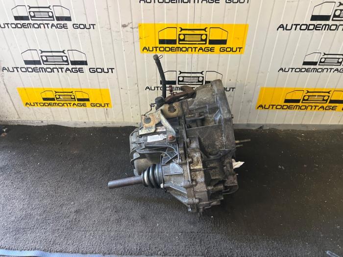 Gebrauchte Getriebe Renault Trafic New (FL) 1.9 dCi 82 16V Preis € 299,99 Margenregelung angeboten von Autodemontage Gout